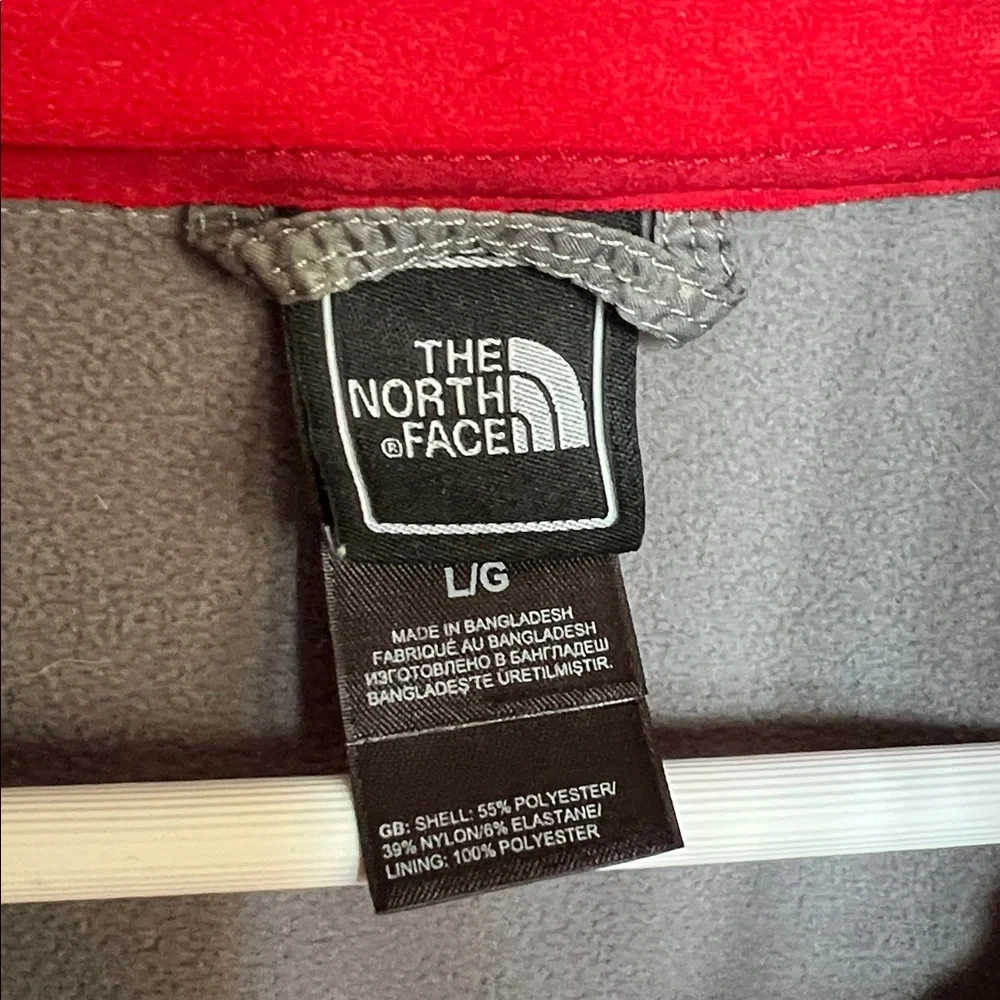 The North Face Apex Ski Snowboard Rain Jacket Red Stitch Logo Men L-Discontinued